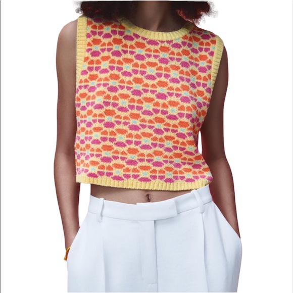 Zara Tops - ZARA floral jacquard knit top Yellow with Pink and Orange flowers size MEDIUM